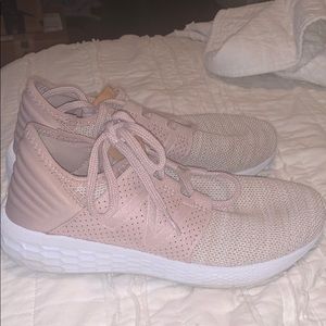 New balance Cruz v2 shoes- pale pink
